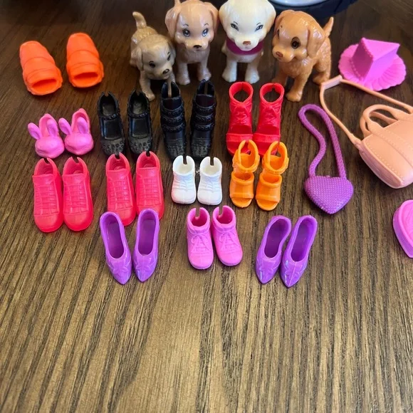 Barbie Red Tractor with Pink Trailer and Accessories - Picture 3 of 4